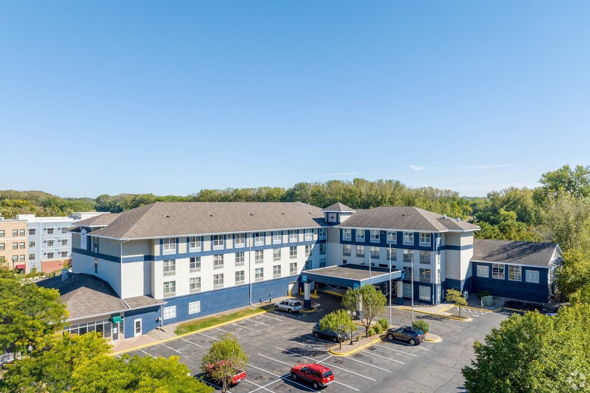 TownSquare Place, Hotel in Chaska