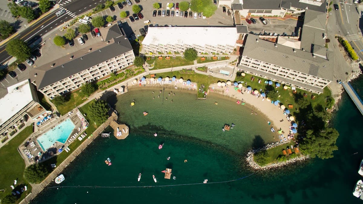 Campbell's Resort on Lake Chelan, Resort in Chelan