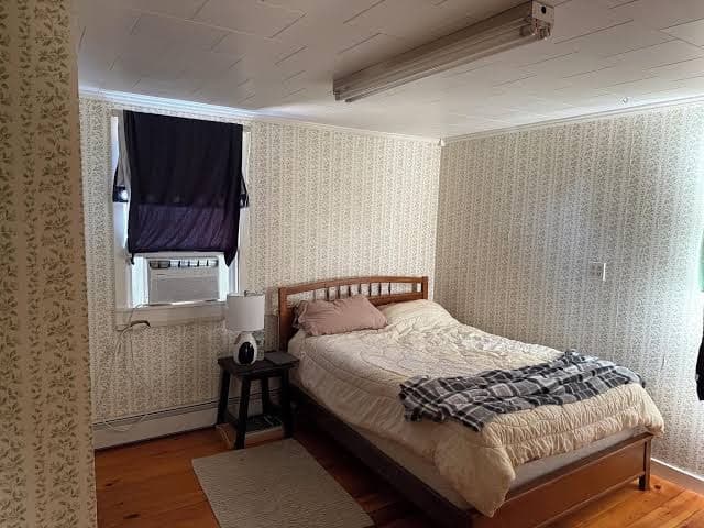 Spacious 6-bedroom house in enchanting Cherryfield, Hotel in Cherryfield