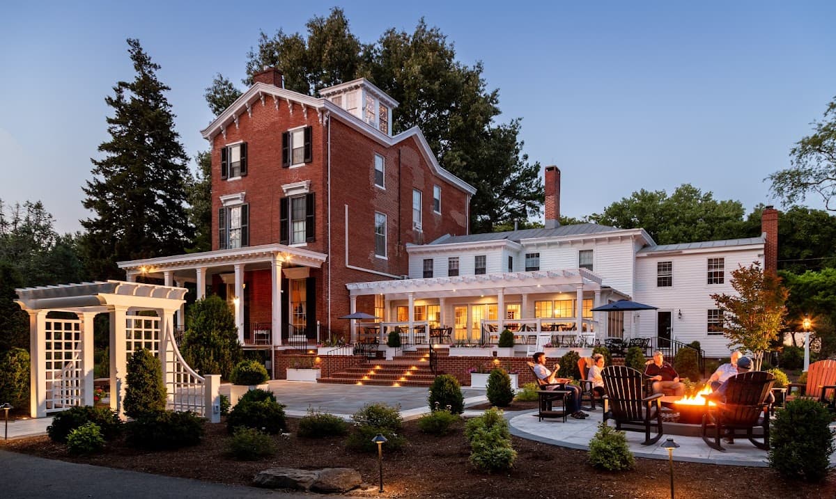 Brampton 1860, Hotel in Chestertown