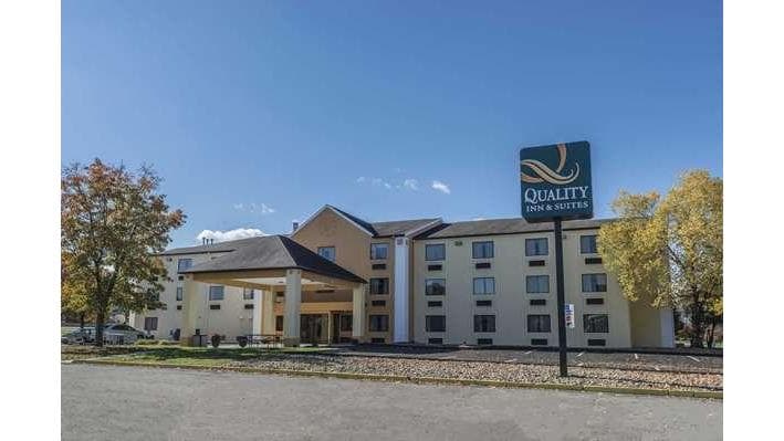 Quality Inn & Suites Pittsburgh Harmarville, Hotel in Oakmont