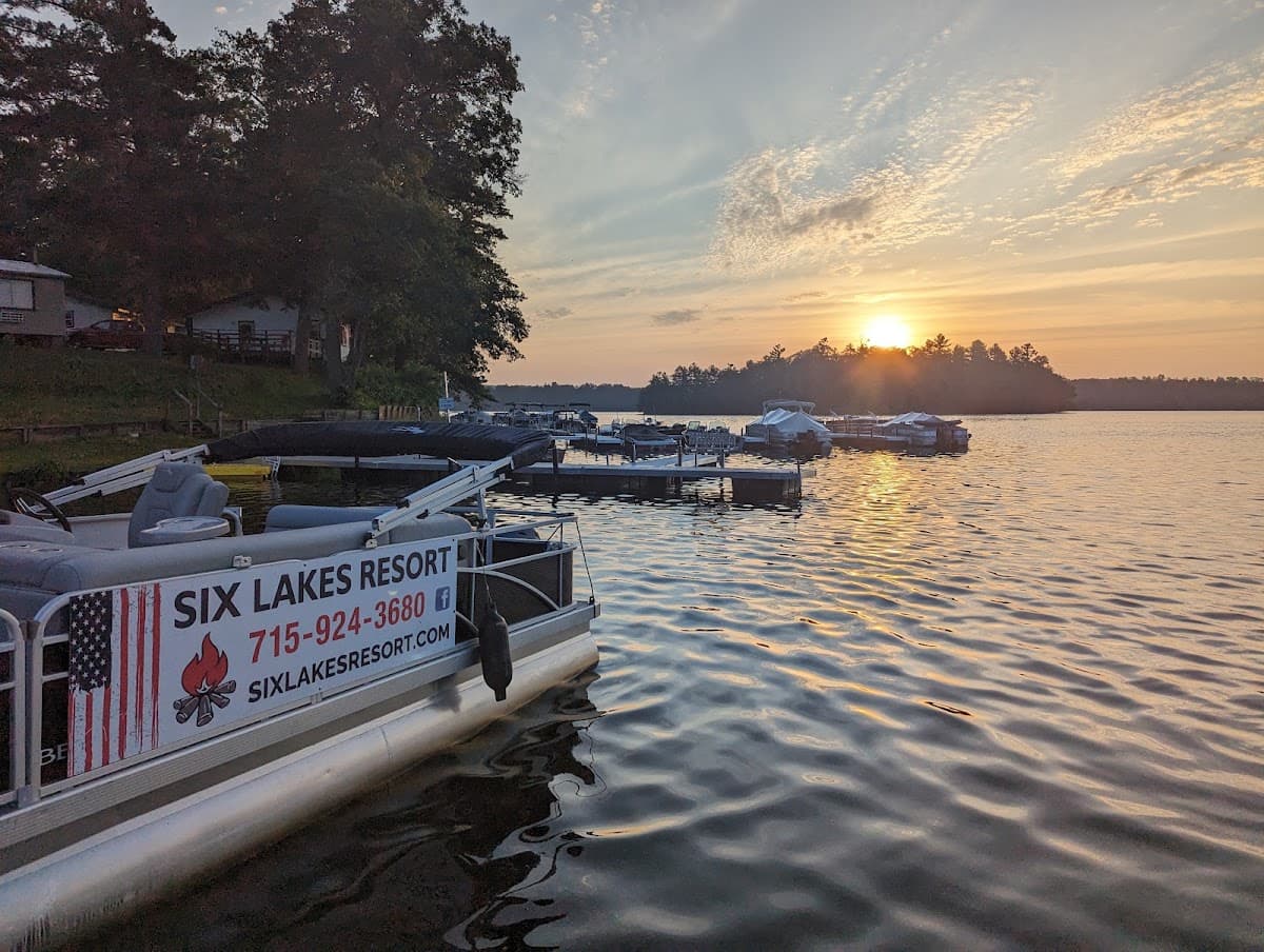 Six Lakes Resort, Resort in Chetek