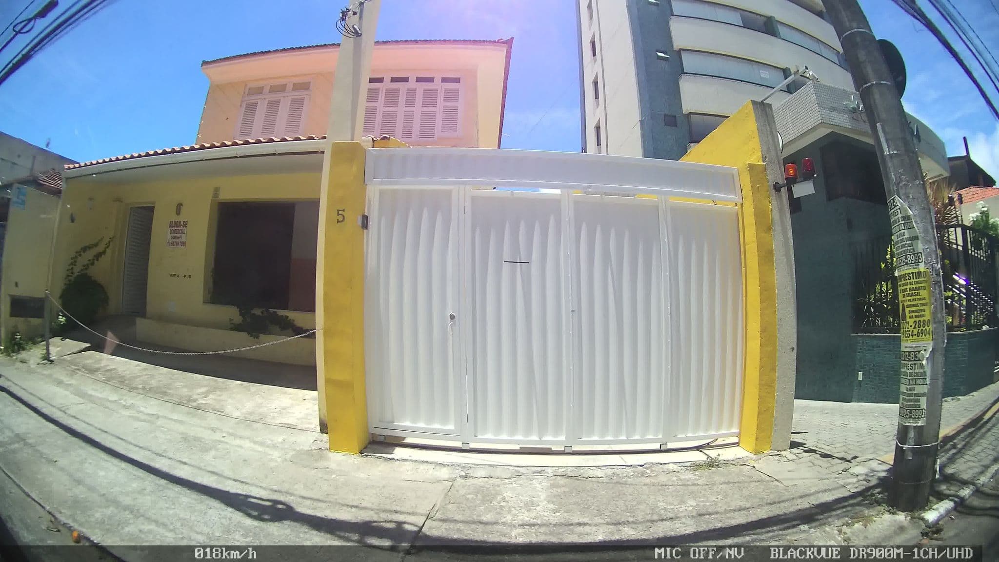 Street view near Vivenda do Horto, Salvador