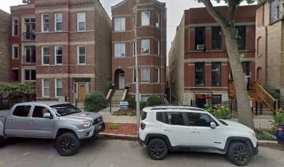 Chicago-Themed Airbnb, Bed & Breakfast in West Town