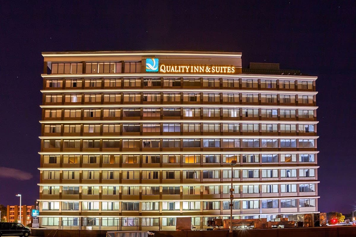 Quality Inn & Suites Cincinnati Downtown Area, Hotel in Covington