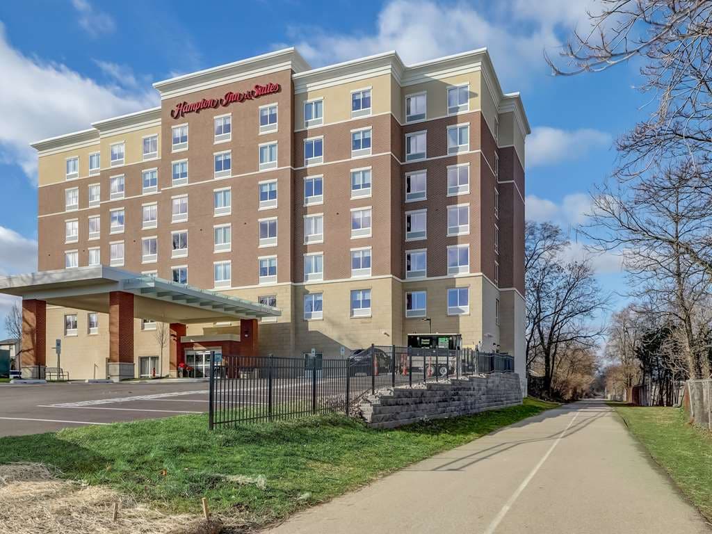 Hampton Inn and Suites by Hilton Cincinnati Midtown Rookwood, Hotel in Walnut Hills