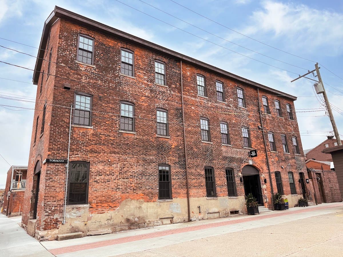 Pickle Factory Boutique Hotel, Hotel in Covington