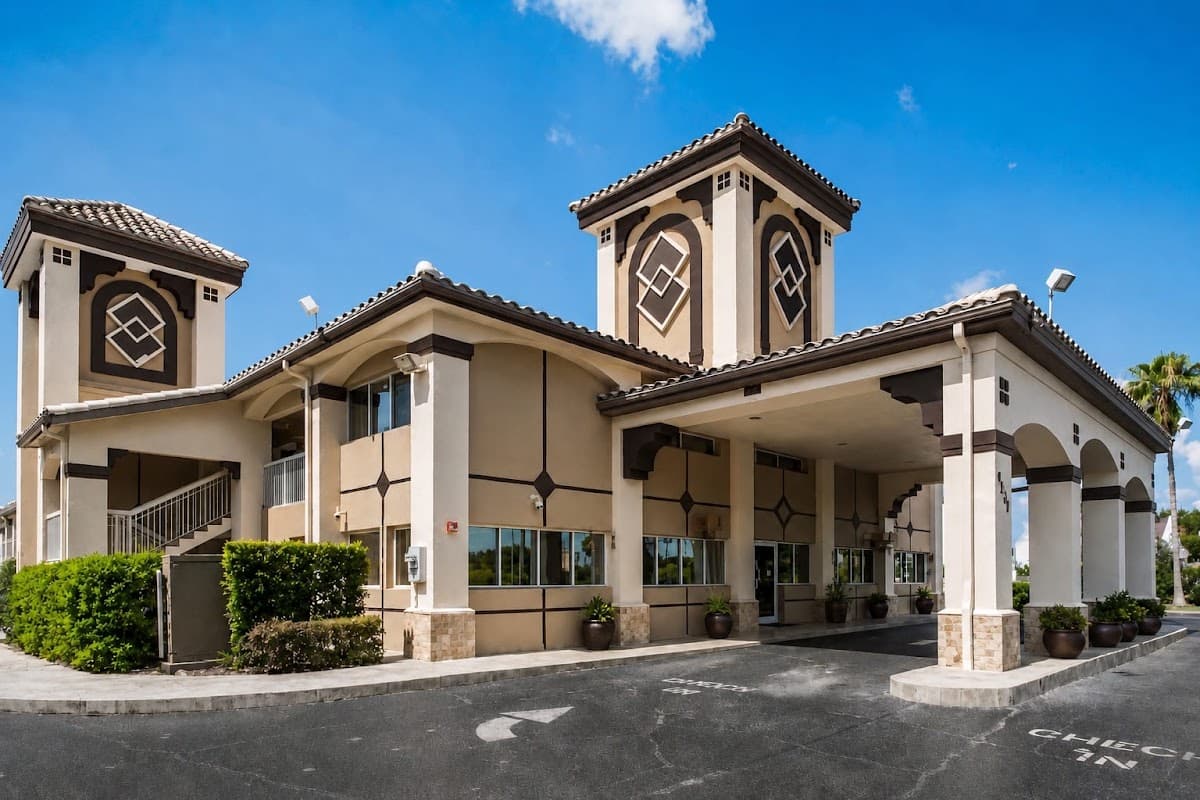 JC Inn Hotel, Hotel in Four Corners