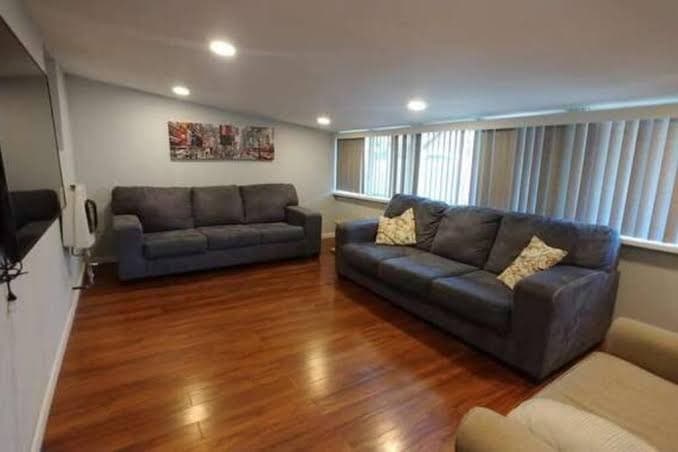 The House Hotels - NEW Storer 1 - Comfortable 5 Bedroom House - Apartment, Hotel in Clark-Fulton