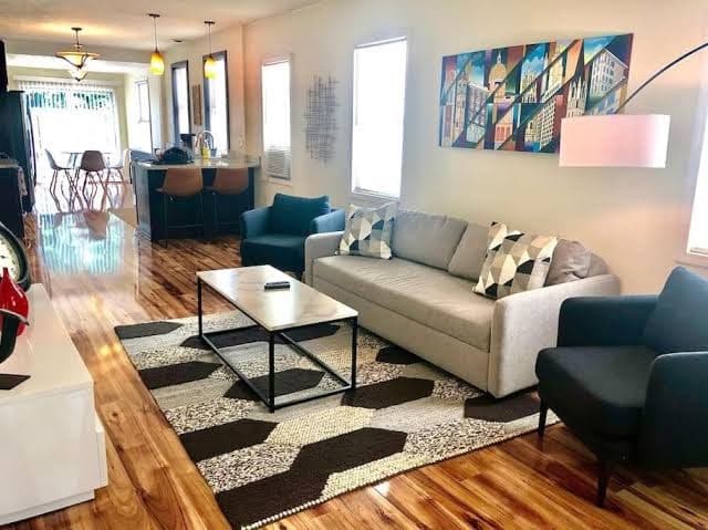The House Hotels - W20TH - Three Bedroom, Near West Side Market and Downtown Cle - Apartment, Hotel in Cleveland