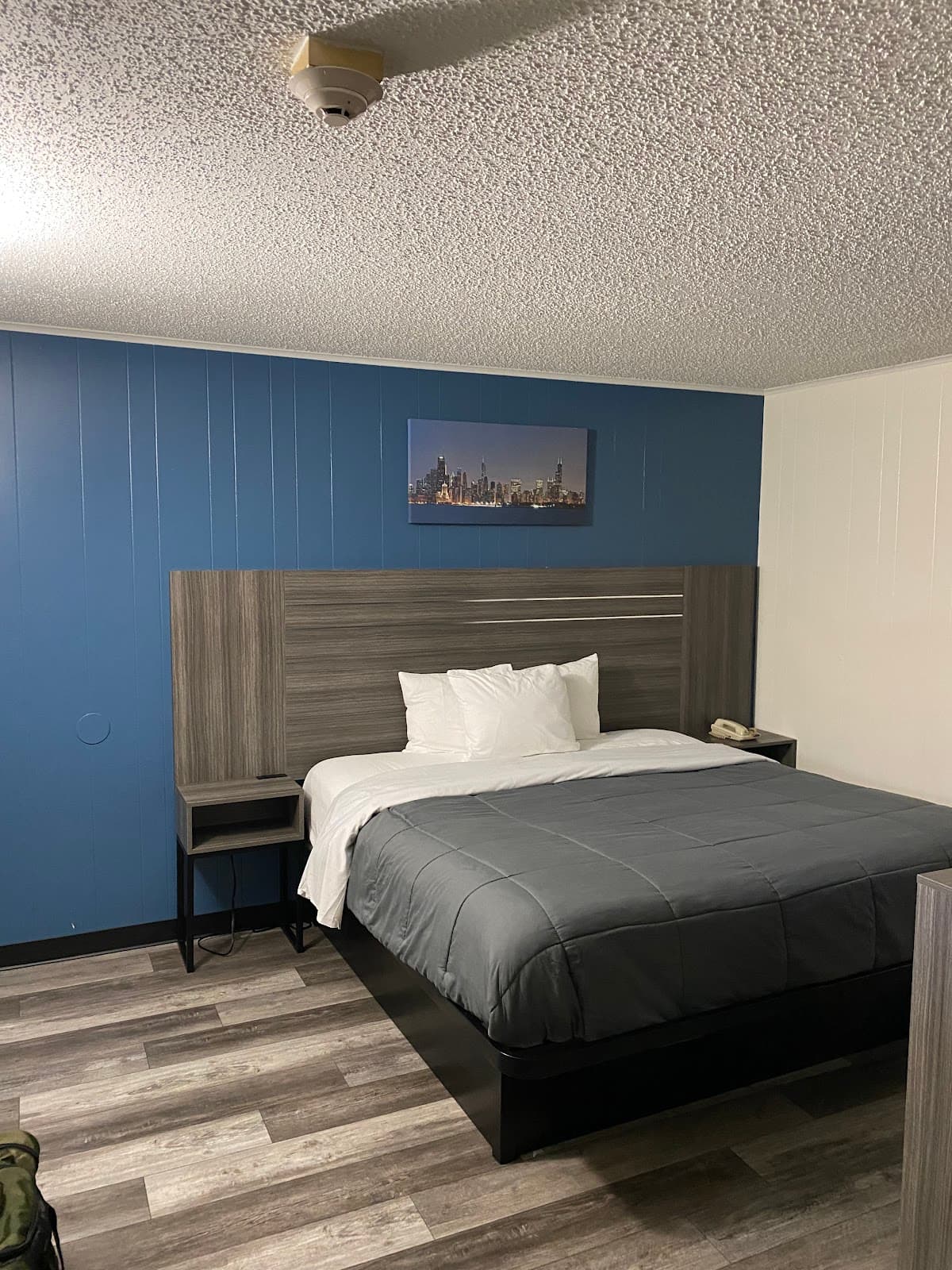 Crown Inn, Motel in Linden