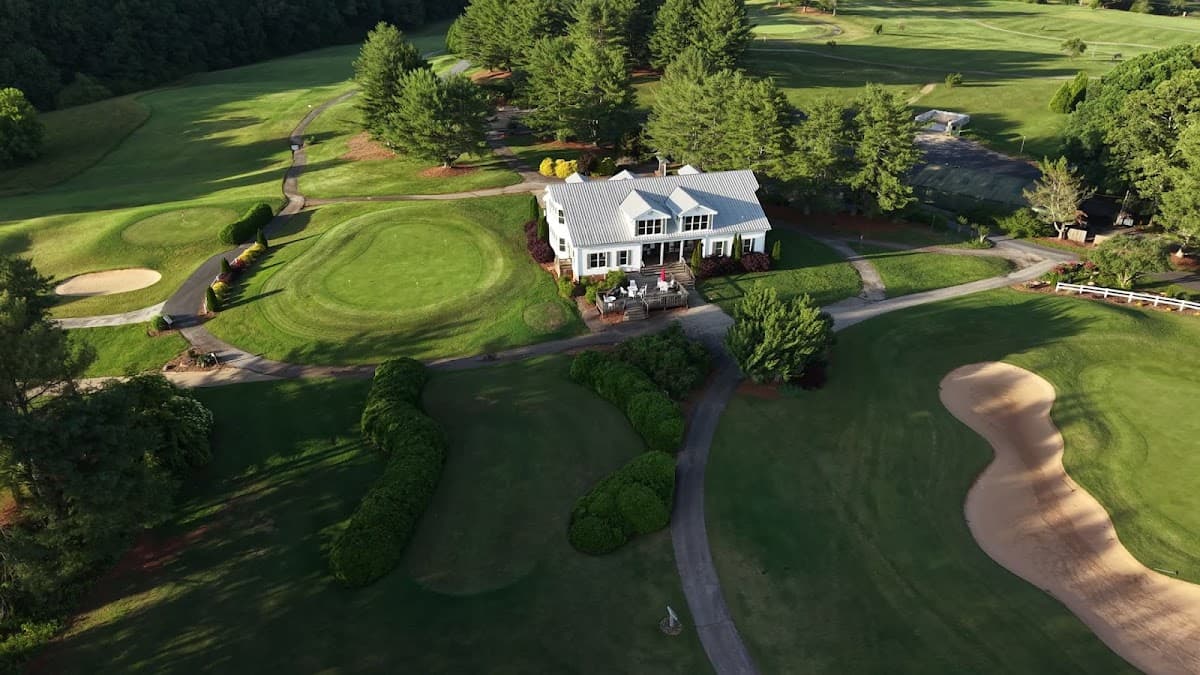 Apple Mountain Golf Club, Resort in Clarkesville