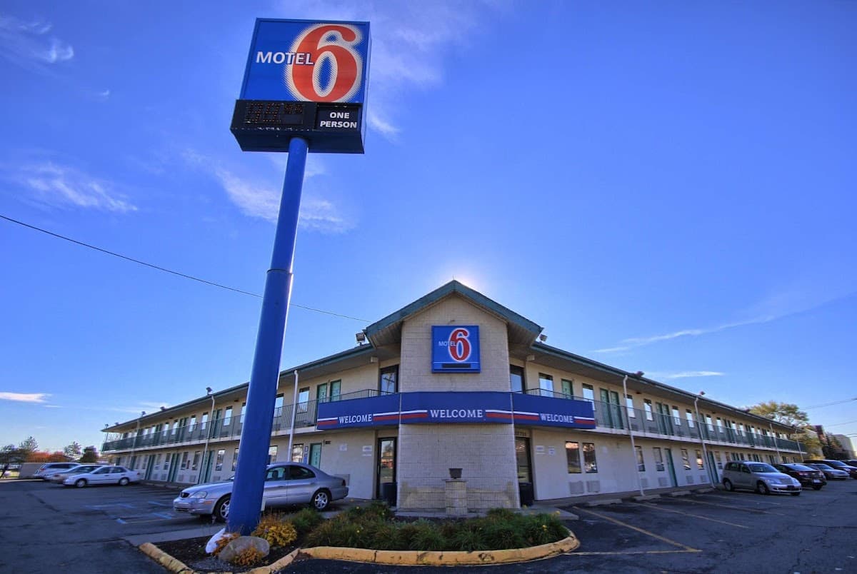 Travel Lodge By Wyndham Madison Heights, MI, Hotel in Clawson
