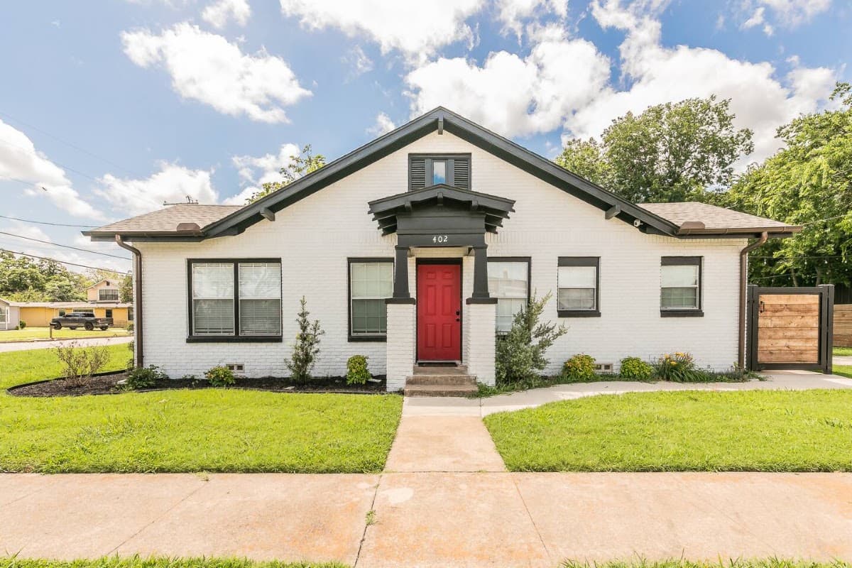 The Cleburne Cottages, Hotel in Cleburne