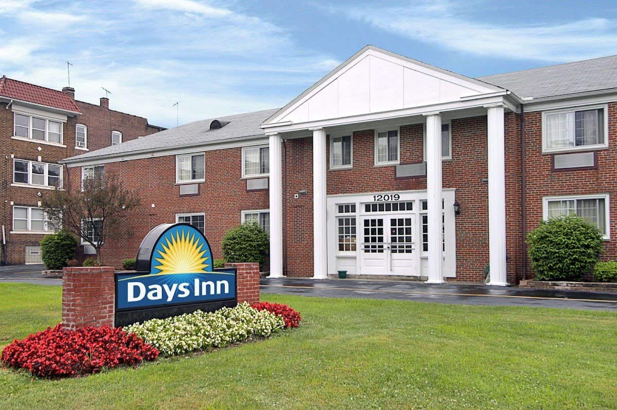 Days Inn by Wyndham Cleveland Lakewood, Hotel in Detroit-Shoreway