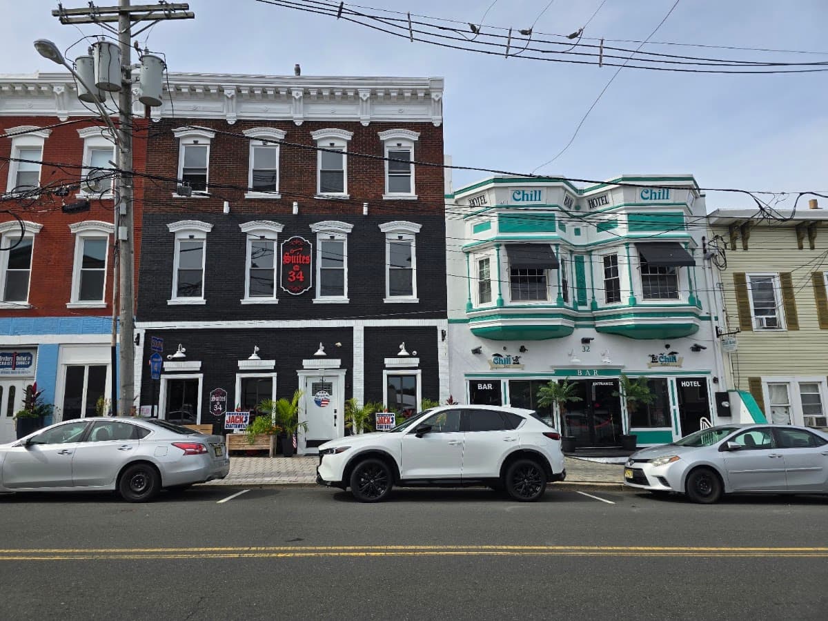 Suites @ 34, Hotel in Keyport