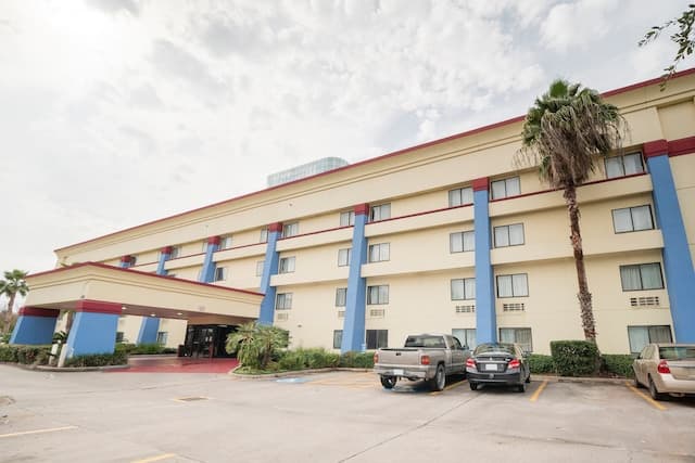OYO Townhouse Houston Airport North, Hotel in Jacinto City