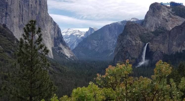 Yosemite Foothill Retreat - Private Guest Suite 3 - Entire Place, Holiday Home in Coarsegold