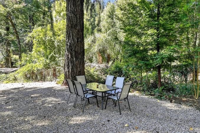 NEW! Rouge Cobb Mountain Hotel - Cabin 4, Hotel in Cobb