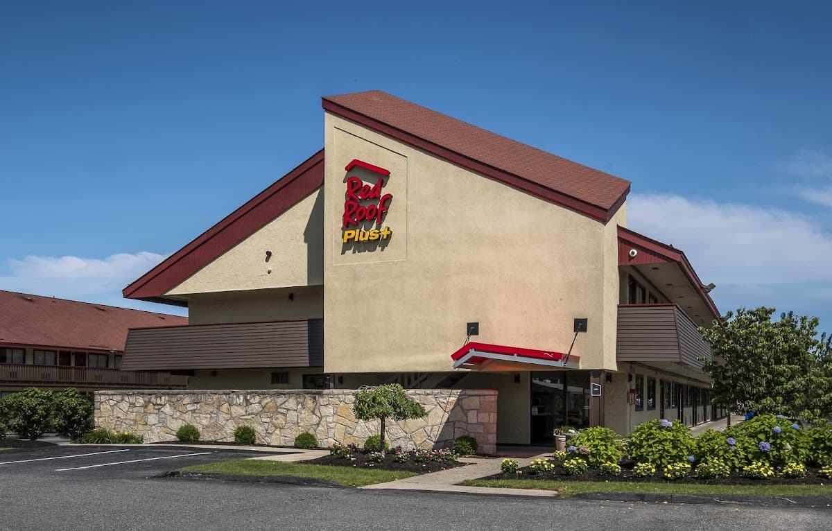 Red Roof PLUS+ Boston - Framingham, Hotel in Cochituate