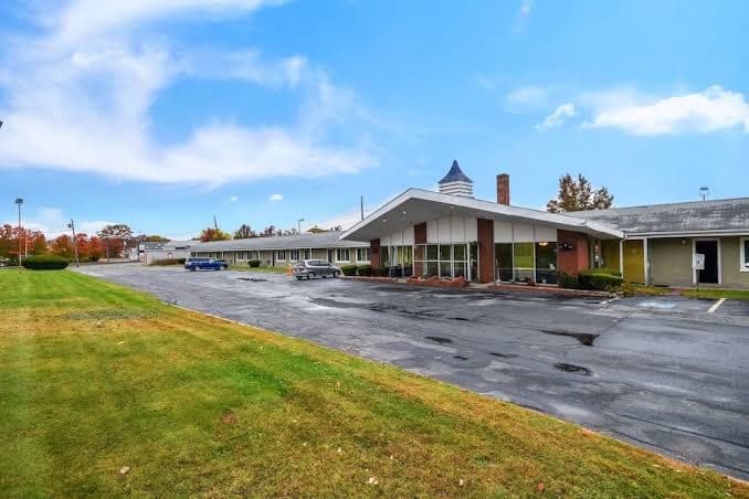 Monticello Inn, Hotel in Framingham