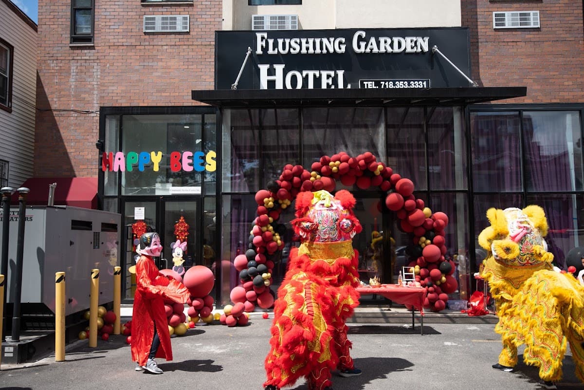Flushing Garden Hotel, Hotel in College Point