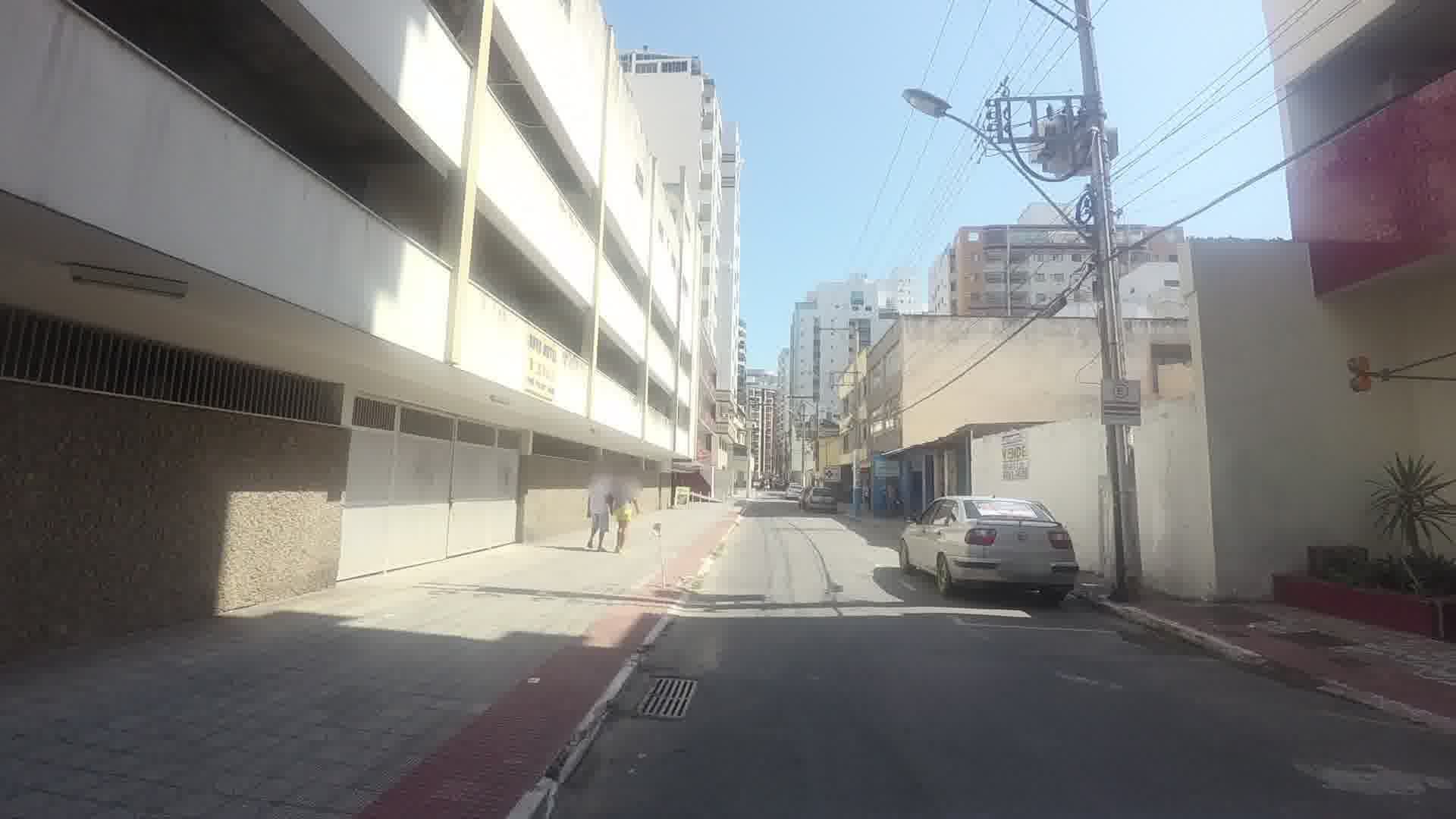 Street view near Novo Hotel Vieira, Guarapari — © skippern (CC BY-SA · Mapillary)