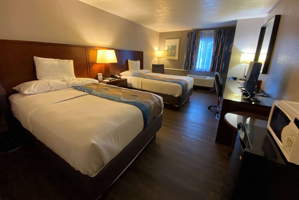 Travelodge Inn & Suites by Wyndham Albany, Hotel in Colonie