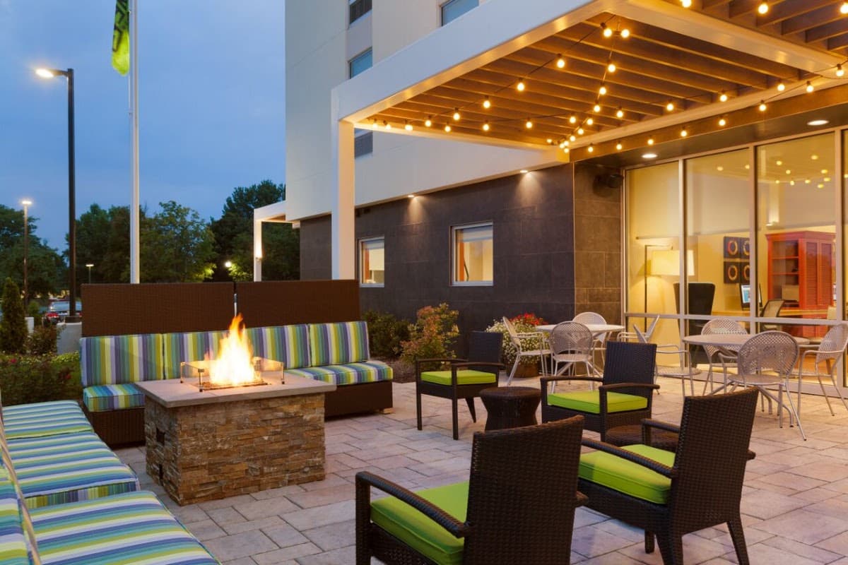 Home2 Suites by Hilton Albany Wolf Rd, Hotel in Roessleville
