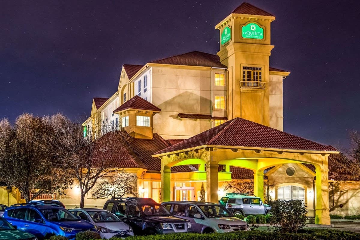 La Quinta Inn & Suites by Wyndham Colorado Springs South AP, Hotel in Stratmoor