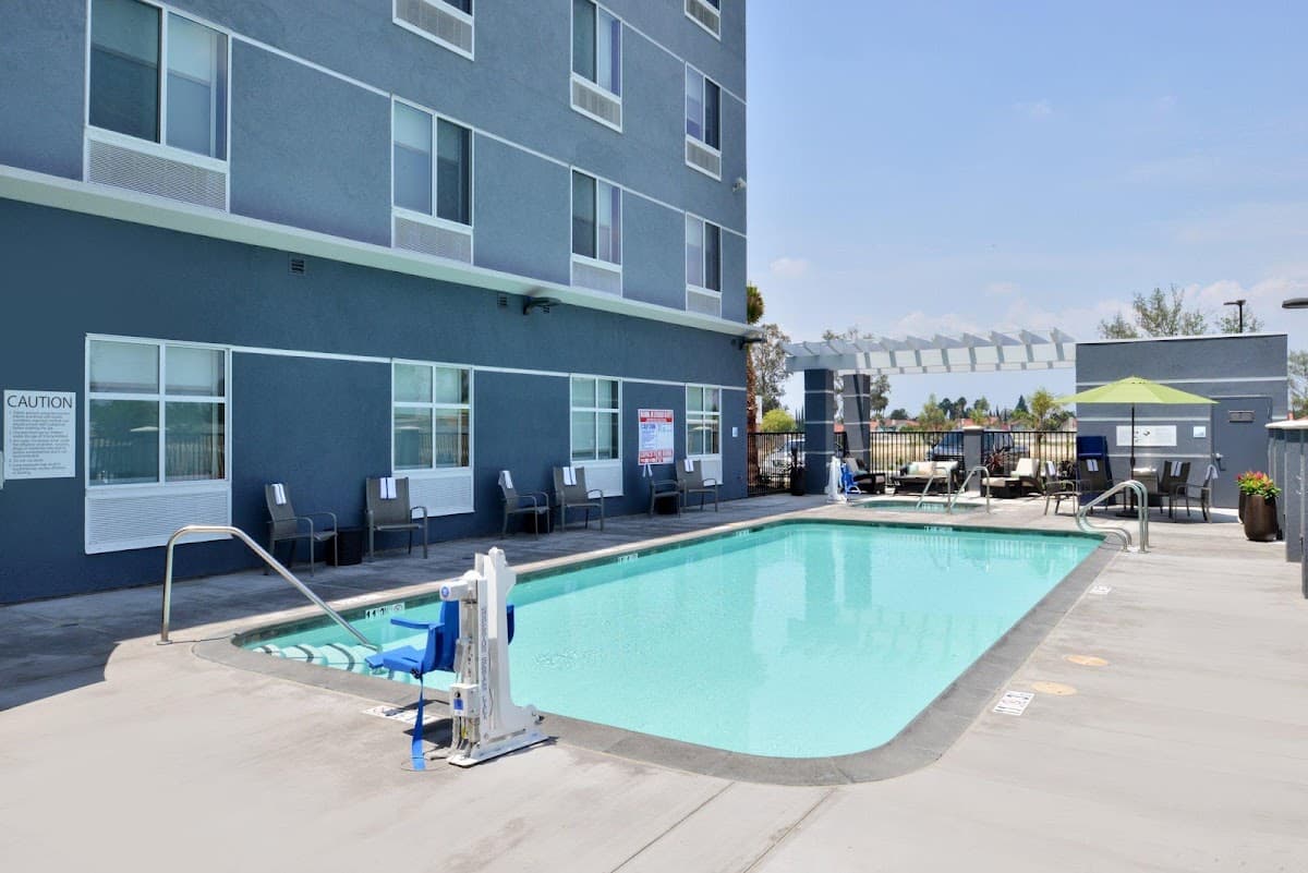 Holiday Inn Express & Suites Loma Linda- San Bernardino S by IHG, Hotel in Loma Linda