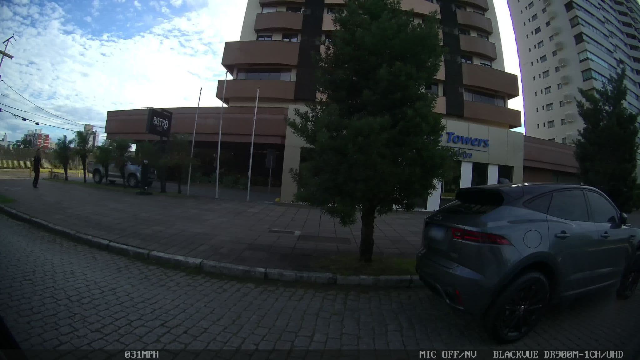 Street view near Millenium Flat, Porto Alegre — © kaart_1 (CC BY-SA · Mapillary)