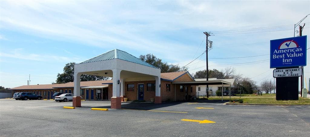 Americas Best Value Inn Comanche, Hotel in Comanche