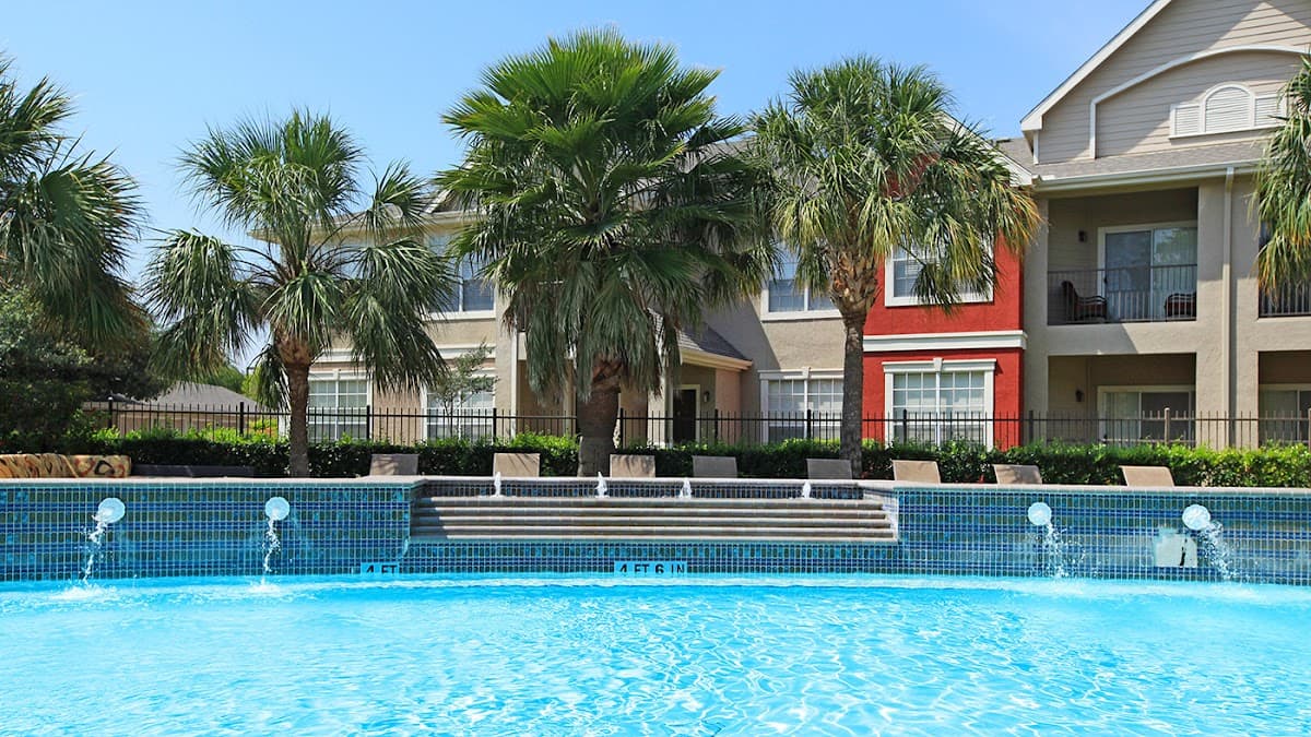 Hunter Temporary Housing, Hotel in Harlingen