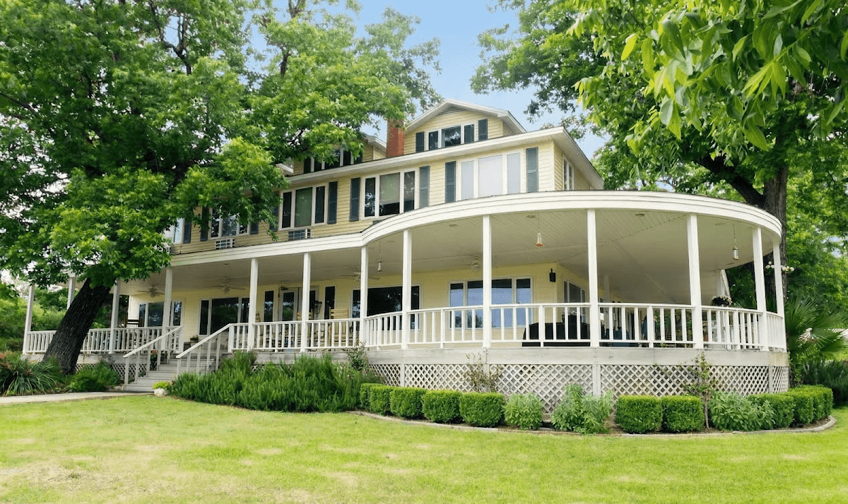 The Haven River Inn, Bed & Breakfast in Comfort