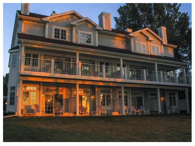 Sand Hill Inn, Hotel in Williams Bay
