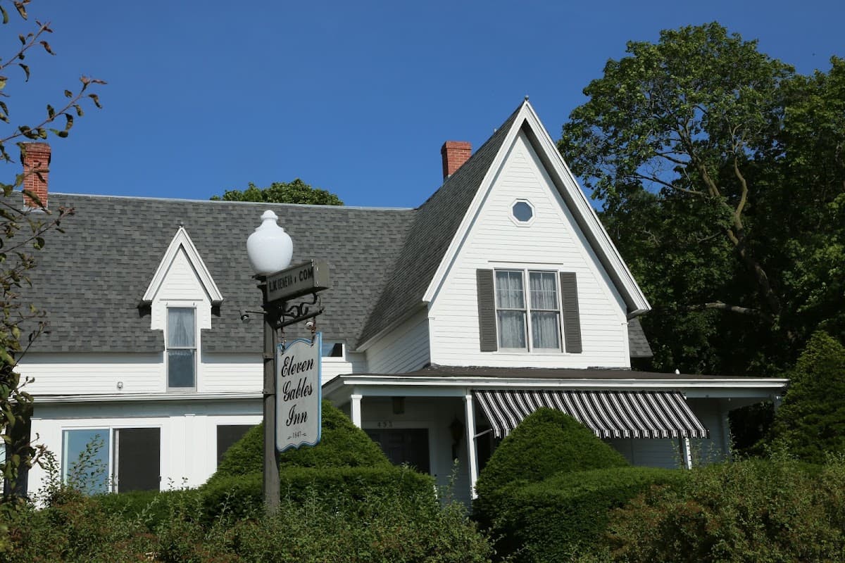 Eleven Gables Inn and Cottage on Lake Geneva, Hotel in Lake Geneva