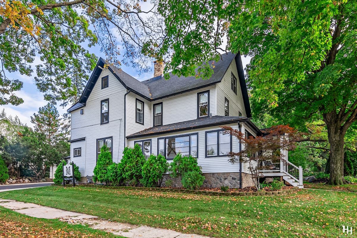 Moore Manor- Vacation Rental, Hotel in Lake Geneva