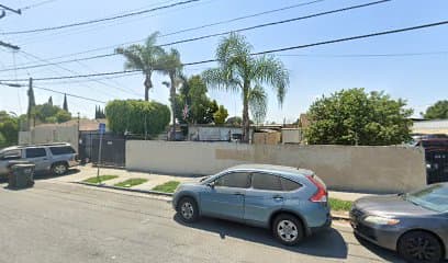 Reba hieslemen, Motel in Compton
