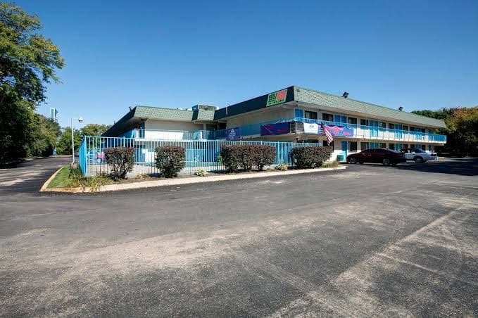 Americas Best Value Inn & Suites Walker/Grand Rapids North, Hotel in Comstock Park