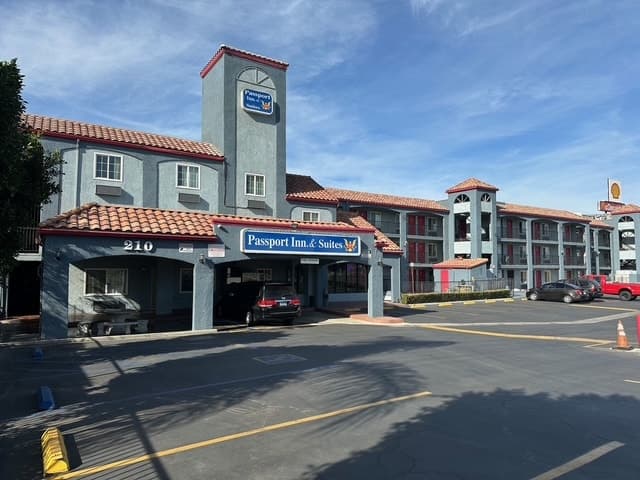 Heritage Inn And Suites, Hotel in Corona