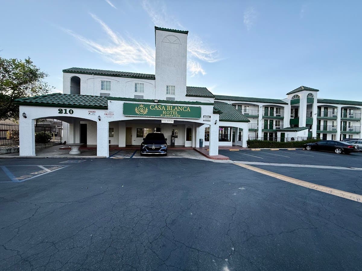 Casa Blanca Hotel - Corona, Hotel in Corona