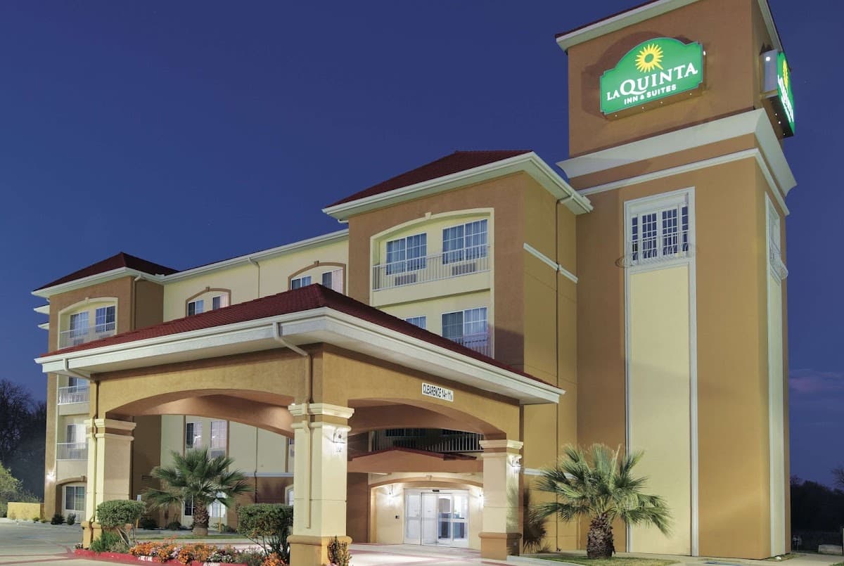 La Quinta Inn & Suites by Wyndham Corsicana, Hotel in Corsicana