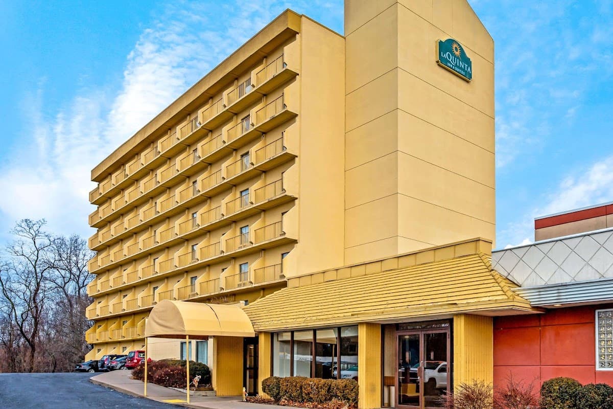 La Quinta Inn & Suites by Wyndham Stamford / New York City, Hotel in Stamford