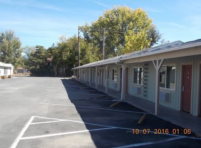 Golden Oaks Motel, Motel in Covelo