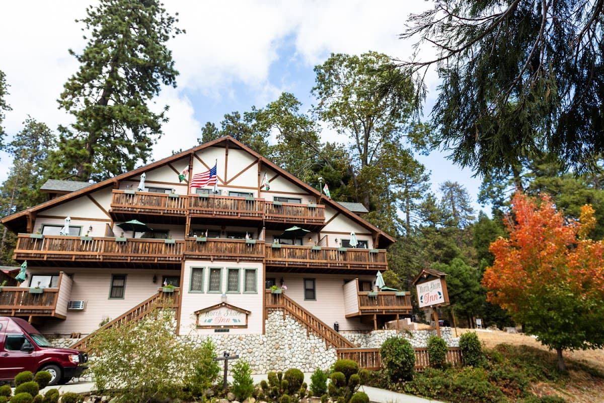The North Shore Inn, Hotel in Crestline