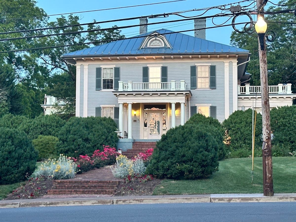 Fountain Hall, Hotel in Culpeper