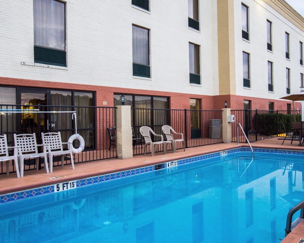 Comfort Suites Cumming-Atlanta near Northside Hospital Forsyth, Hotel in Cumming