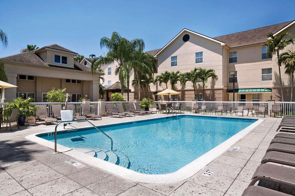 Homewood Suites by Hilton Fort Myers, Aparthotel in Villas