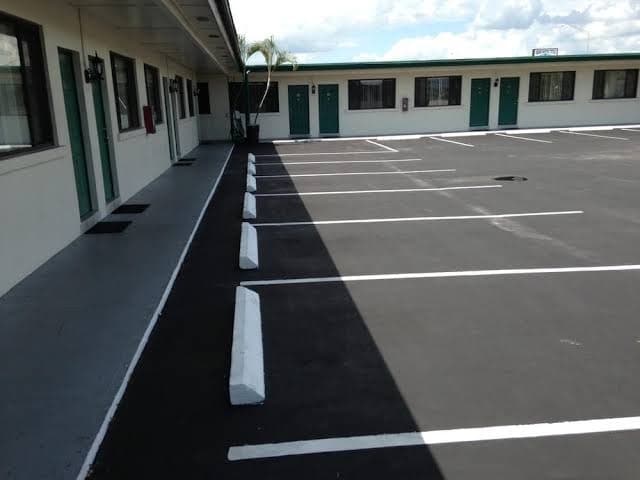 Economy Inn, Motel in Okeechobee